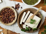© -- Pflanzenproteine im Fokus: Die besten veganen Eiweißquellen und worauf es bei der Aufnahme ankommt