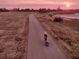 Ride4Respect: Veganerin radelt von Wien nach Hawaii
