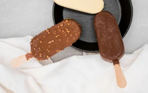 Erfrischung an heißen Sommertagen: Veganes Eis im Supermarkt