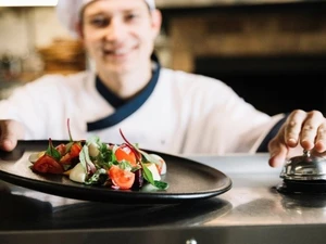 Jetzt bewerben: Freie Lehrstellen für die vegetarische Kochlehre!