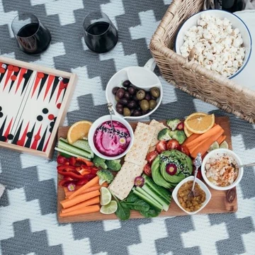 © -- Vegane Rezepte für Picknicks & Partys