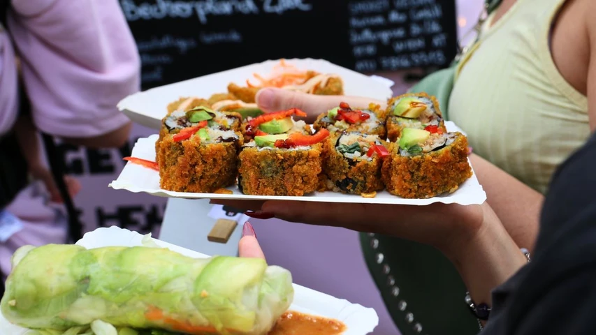 7_green_leaf_rolls_c_dani_deml.jpg