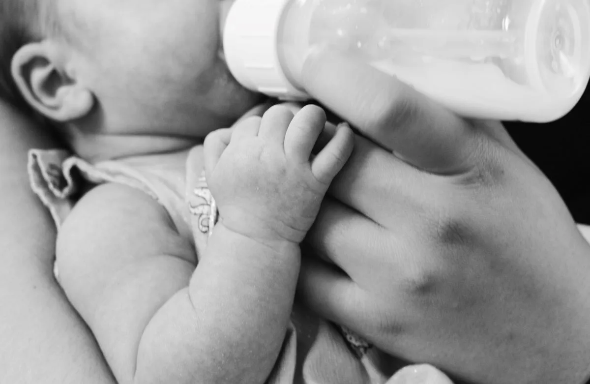 baby_mit_flasche_0.jpg