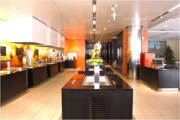 business-lounge.jpg