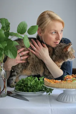 Köchin Lea und Katze Mookie