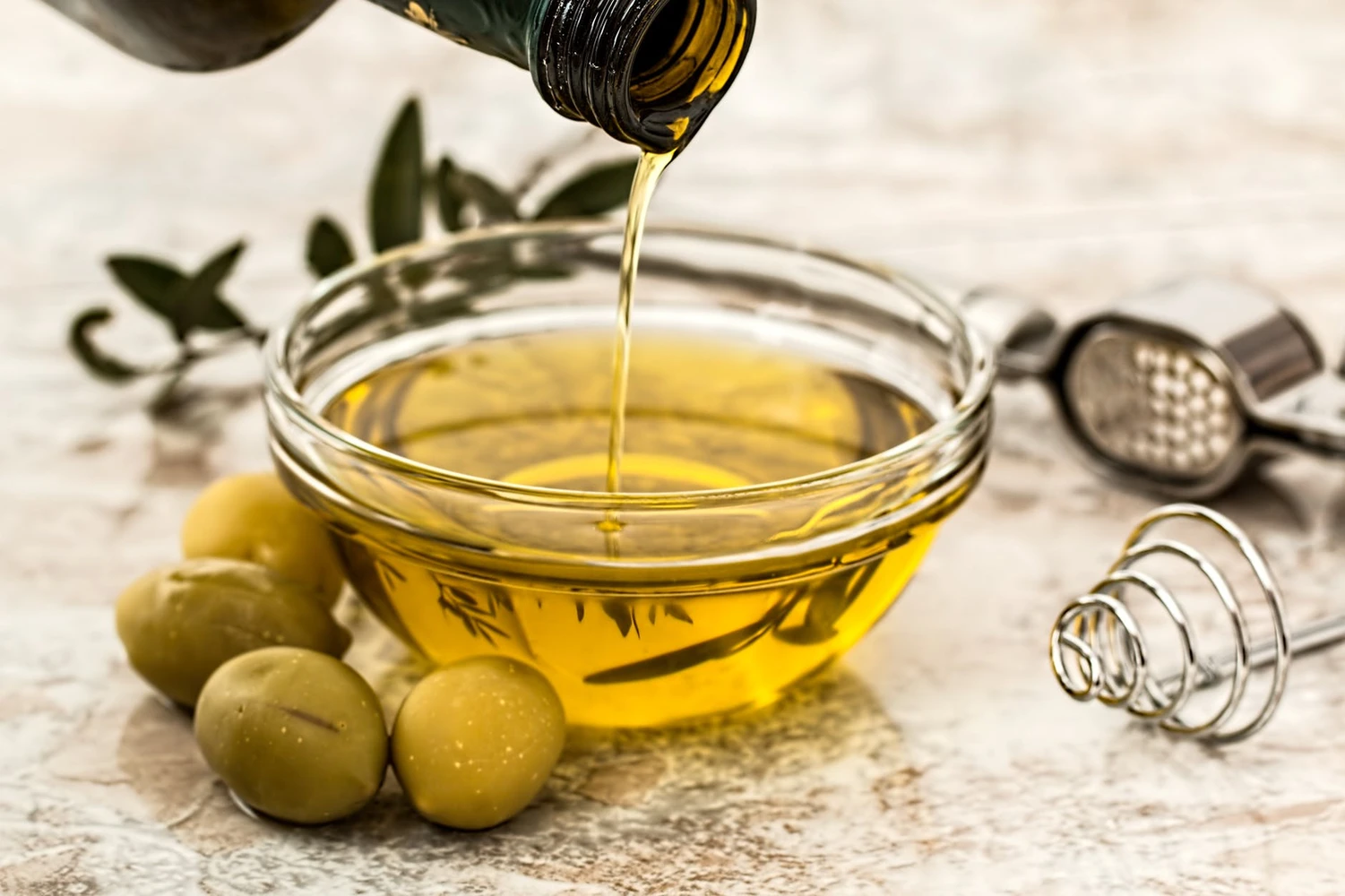 olive-oil-salad-dressing-cooking-olive_0.jpg